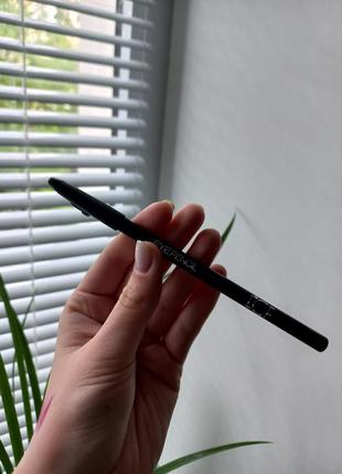 Темно-серый карандаш для глаз от lcf