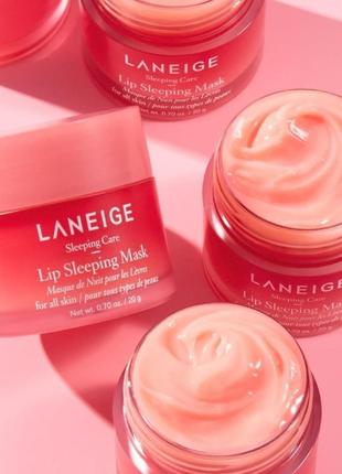 Маска для губ laneige lip sleeping mask berry интенсивно регенерирующая с ароматом ягод, 8 мл2 фото