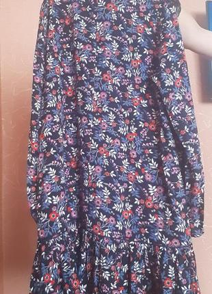 Женское платье с цветочным принтом и свободным кроем с горлом5 фото