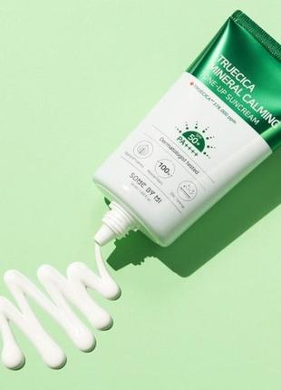 Заспокійливий сонцезахисний крем some by mi truecica mineral calming tone-up suncream spf 50+ 50 мл