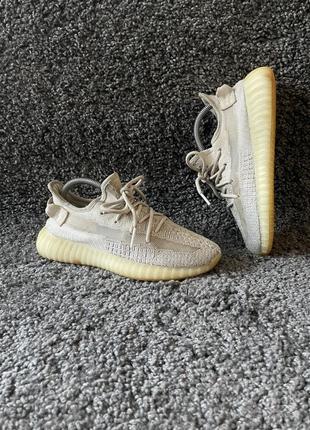 Летние спортивные кеды женские кроссовки adidas yeezy boost, размер 38, 24 см