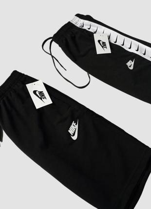 Крутой летний комплект (футболка + шорты + майсболка + шлепанцы).