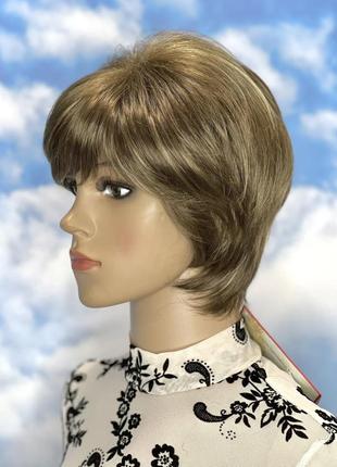 Парик русый короткий прямой модакрил / канекалон