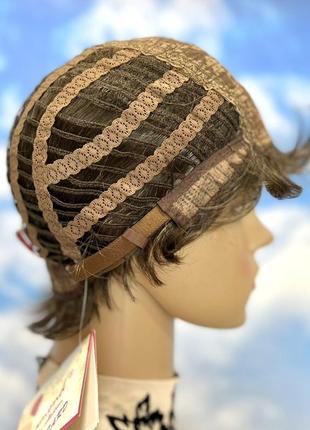 Парик коричневый короткий прямой модакрил / канекалон