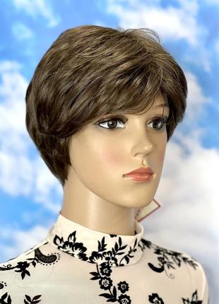 Парик коричневый короткий прямой модакрил / канекалон