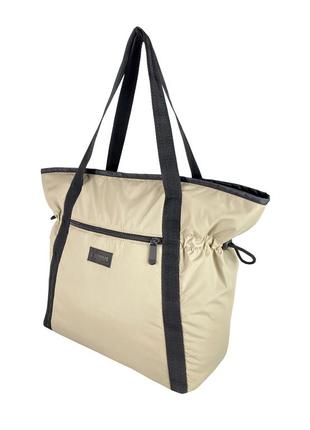 Женская сумочка цвет капучино. легкая удобная текстильная сумка бежевая2 фото