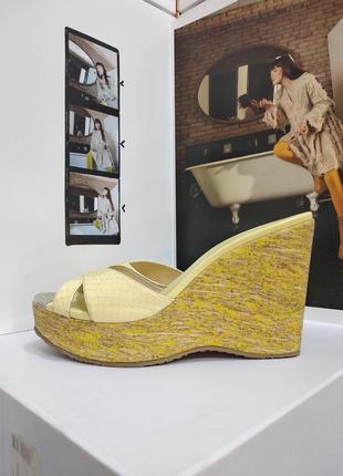 Босоножки на танкетке jimmy choo9 фото