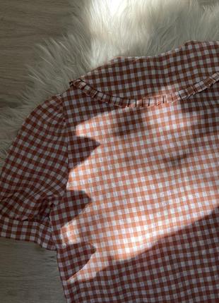Укороченная рубашка, блуза в клетку на пуговицах5 фото