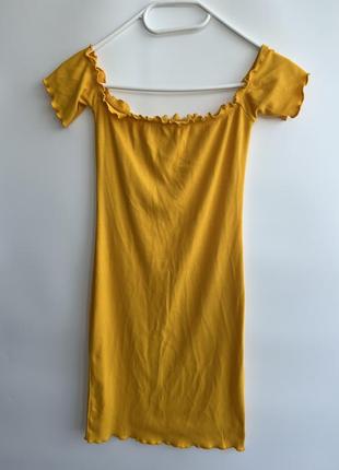 Облягаюча жовта сукня6 фото
