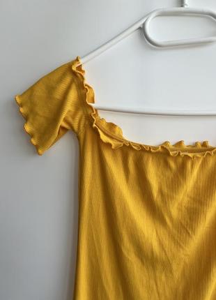 Облягаюча жовта сукня2 фото