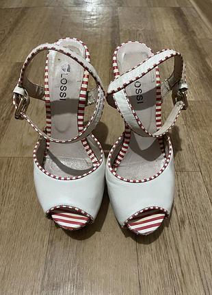 Босоножки lossi