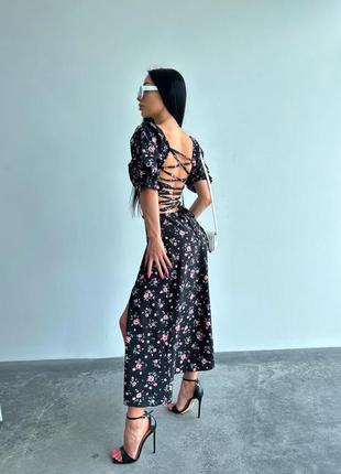 Летнее платье-миди софт с открытой спинкой на шнуровке и разрезом на ножке в цветочный принт5 фото