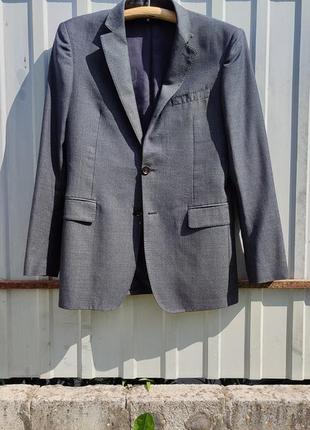 Летний классический пиджак от burberry выполнен в италии