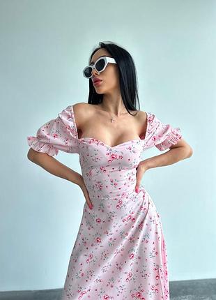 Літня, повітряна сукня міді. в квітковий принт, з розрізом на ніжці та відкритою...