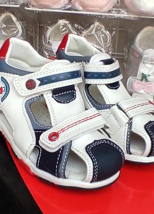 Детские белые синие босоножки сандалии для мальчика закрытые