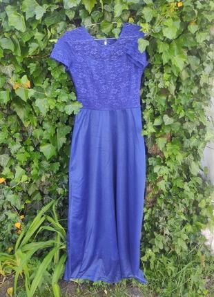 Вечірнє довге плаття