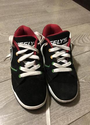 Роликовые кроссовки heelys