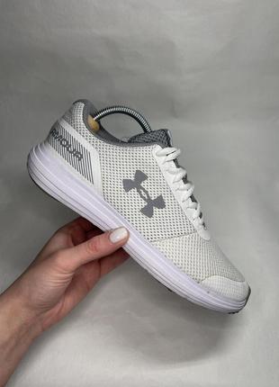 Женские кроссовки under armour surge