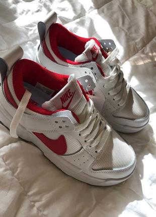 Nike dunk disrupt low white red