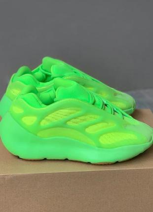 Кроссовки adidas yeezy 700