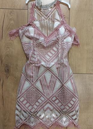 Плаття на випускний коротке