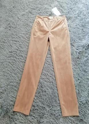 Стильные вельветовые брюки