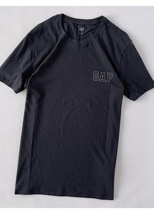 Черная футболка gap