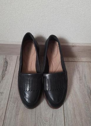 Туфлі жіночі, clarks, 35 розміру,чорного кольору.