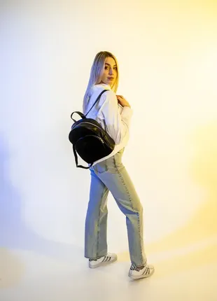 Жіночий стильний місткий рюкзак українського виробництва високої якості чорний (№652)4 фото