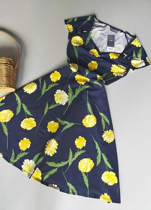 Dorothy perkins
платье в цветы
