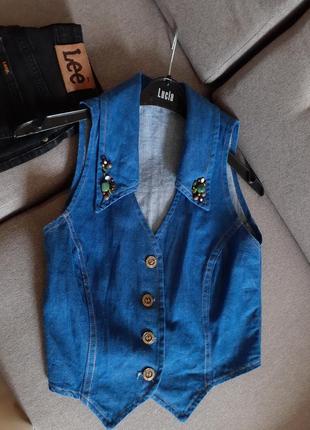 Джинсовий жилет жилет із натуральним камінням