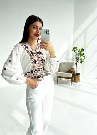 Вышитая рубашка