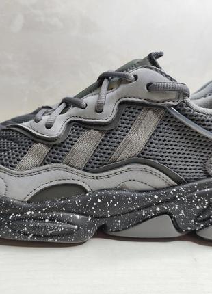 Кроссовки adidas originals mens ozweego trainers grey six/reflect4 фото