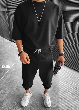 Мужской летний спортивный молодежный трикотажный костюм футболка и штаны оверсайз с принтом  черный3 фото