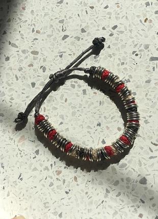 Стильный браслет в серебристо красных оттенках