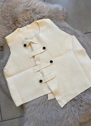 Вязаная накидка, жилетка ассиметричная  в стиле zara