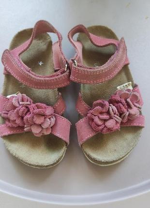 Замшеві босоніжки next