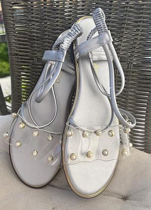 Розпродаж! сріблясті босоніжки