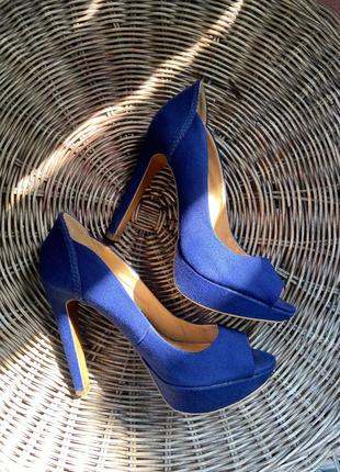 Синие туфли stradivarius
