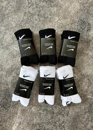 Оригинальные высокие белые носки nike everyday чорні оригінальні носки nike everyday1 фото