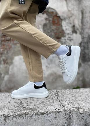 Жіночі кросівки білі з чорним товста підошва4 фото