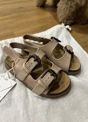 Босоніжки шкіряні zara