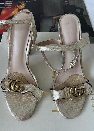 Gucci босоножки высокий каблук p39,5-40