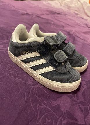 Кроссовки adidas gazelle