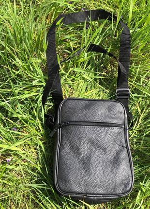 Качественная мужская сумка из натуральной кожи4 фото