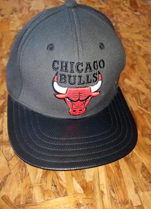 Кепка бейсболка adidas chicago bulls nba