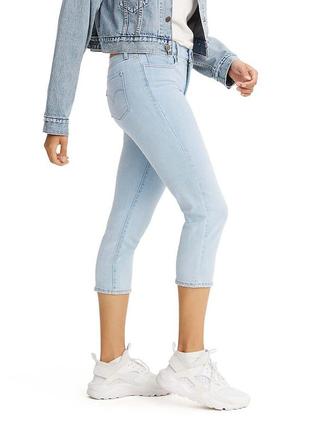 Укороченные женские джинсы levi's2 фото