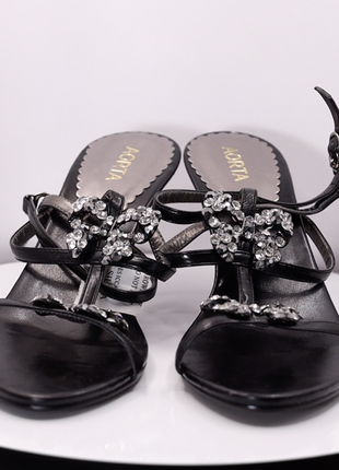 Летняя женская обувь на каблуке2 фото