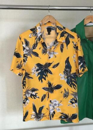 Яркая пляжная летняя мужская рубашка в тропический принт h&amp;m1 фото