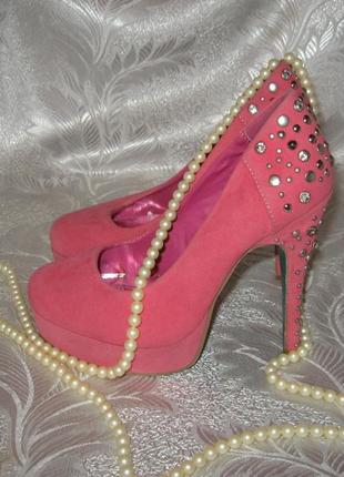 Розкішні туфлі рожевого кольору  з камінням!2 фото